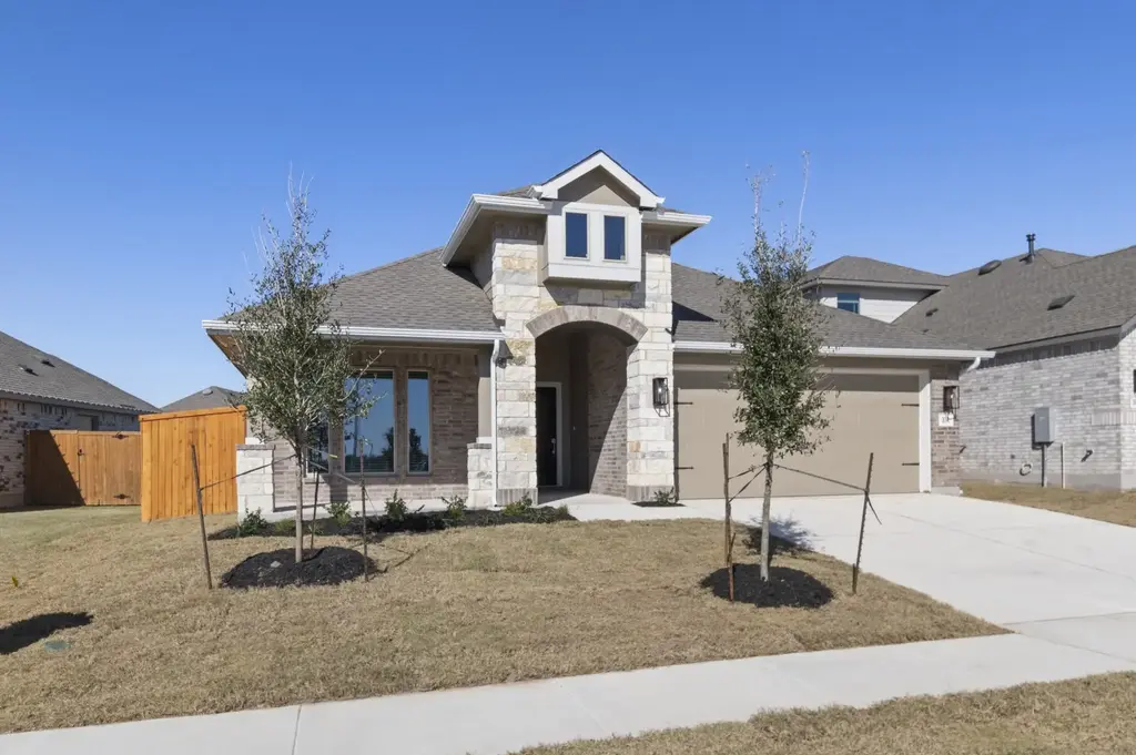 314 Bay Breeze Drive, Kyle