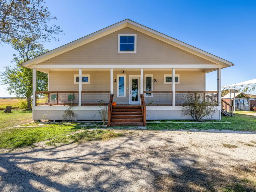1150 County Road 432, Taylor