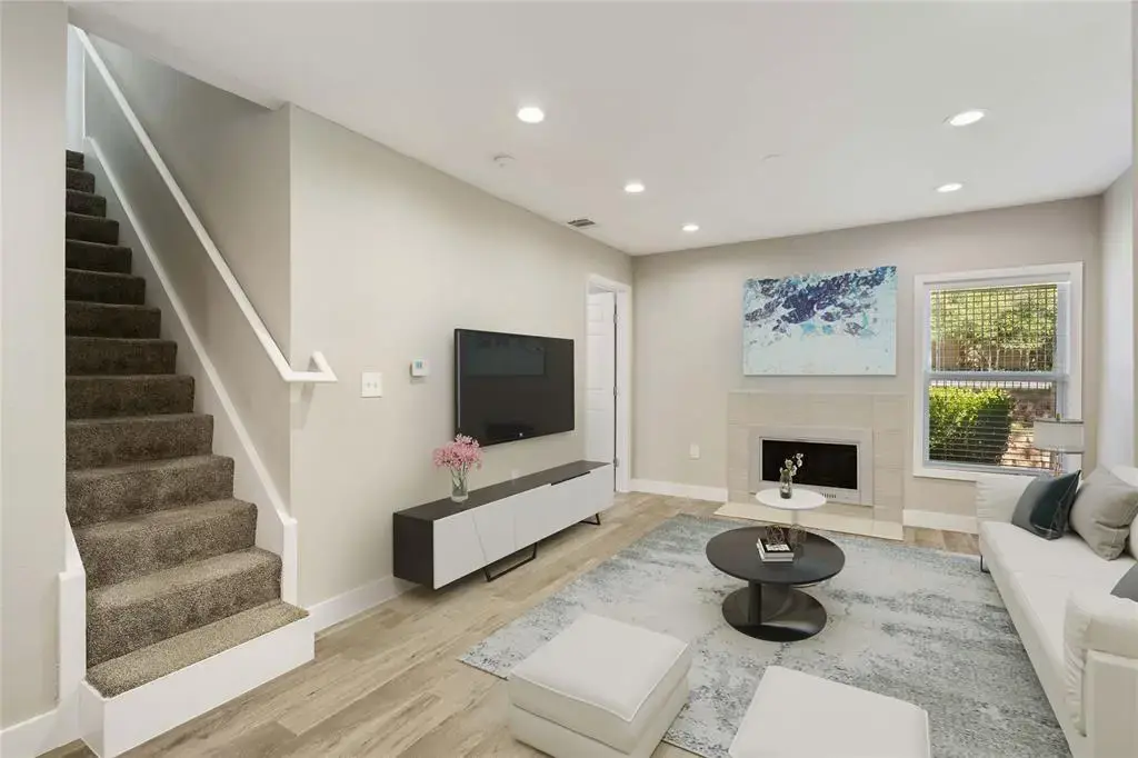 935 La Posada Drive 158, Austin