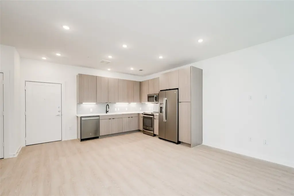 4802 S Congress Avenue 121, Austin