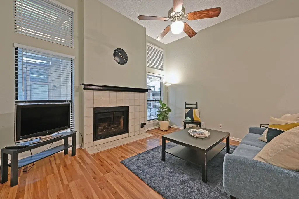 1910 Robbins Place 303, Austin