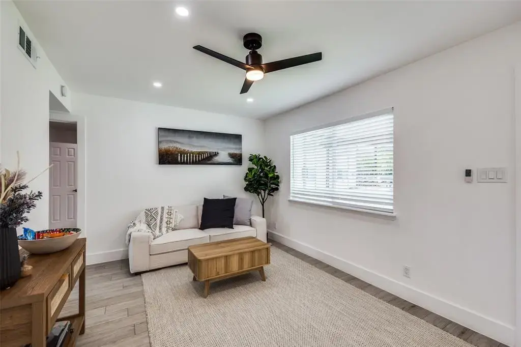 1105 Clayton Lane B-102, Austin