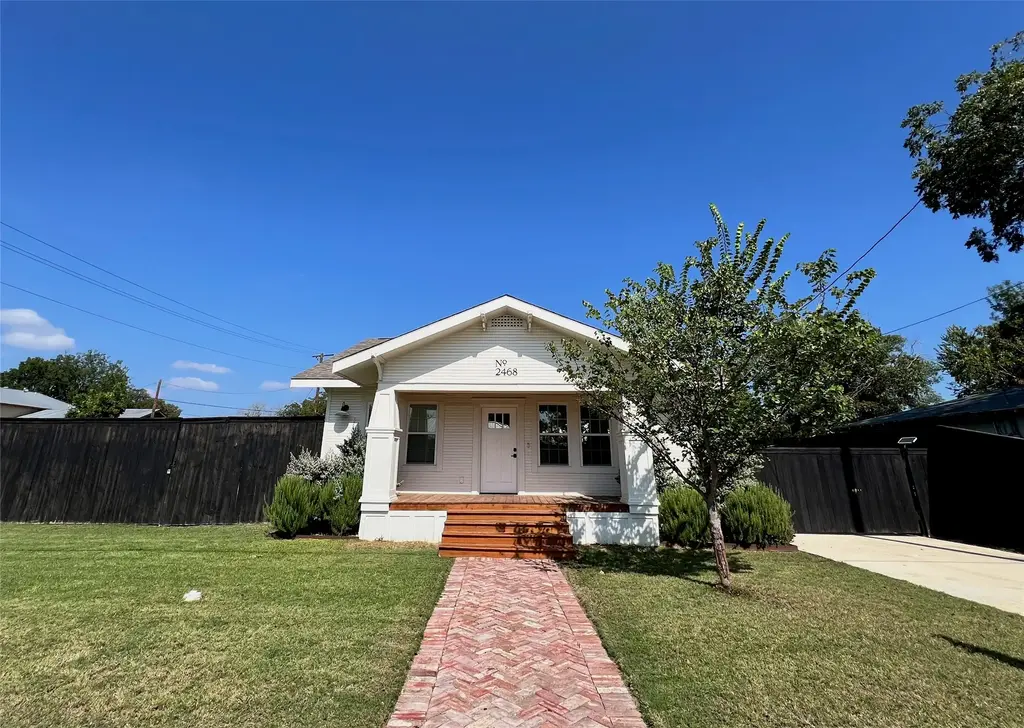 2468 Gruene Road, New Braunfels