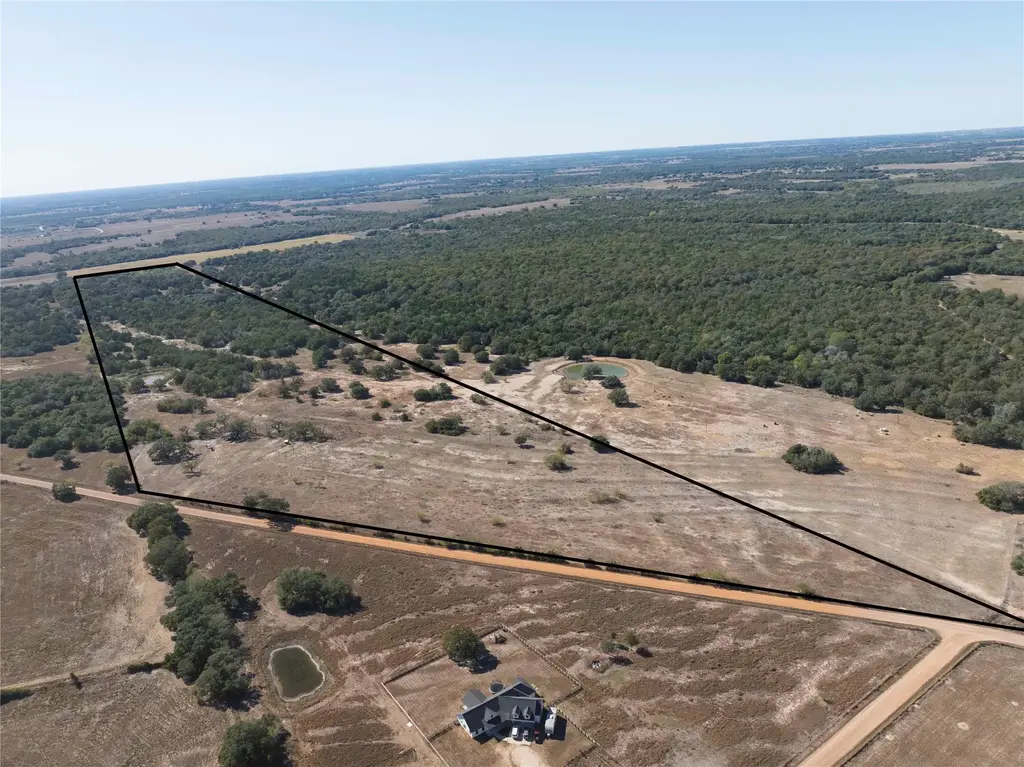 3550 County Road 387, Hallettsville