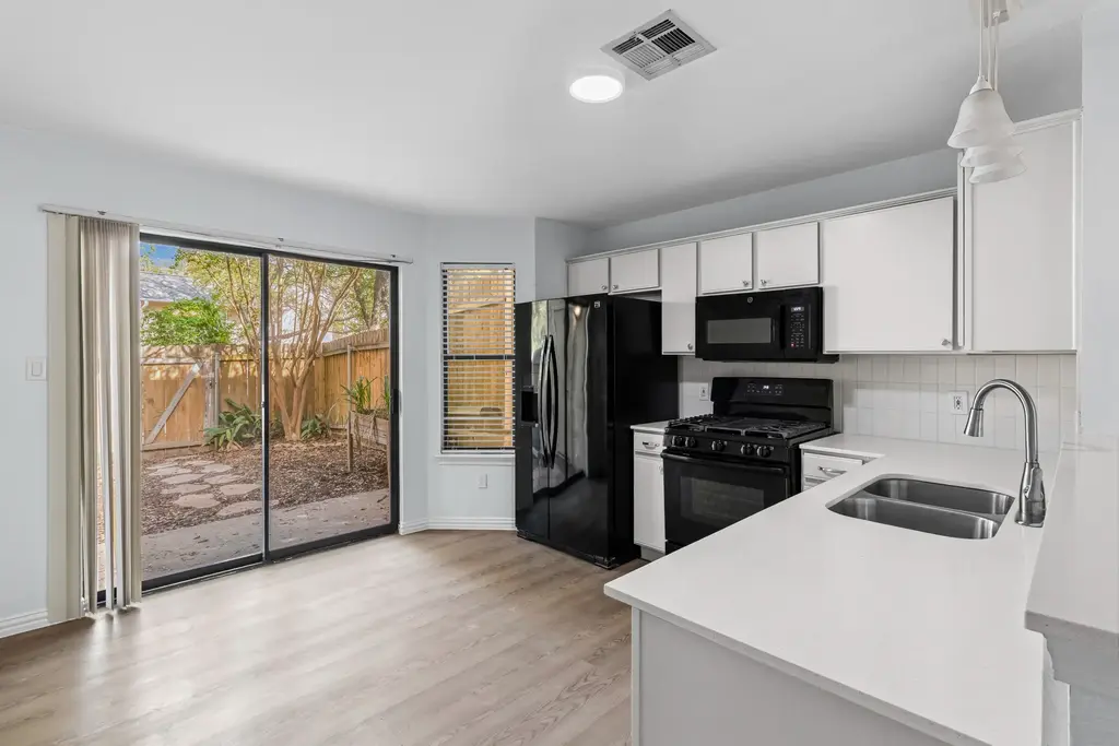 11901 Swearingen Drive 110, Austin
