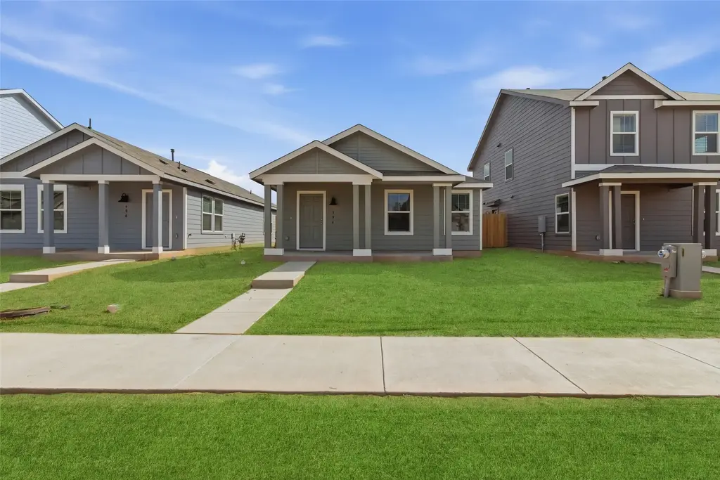 596 Sormonne Loop, Kyle