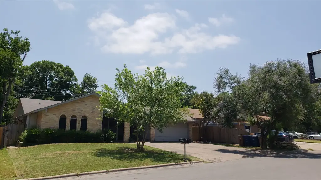 9007 Quail Valley Drive, Austin