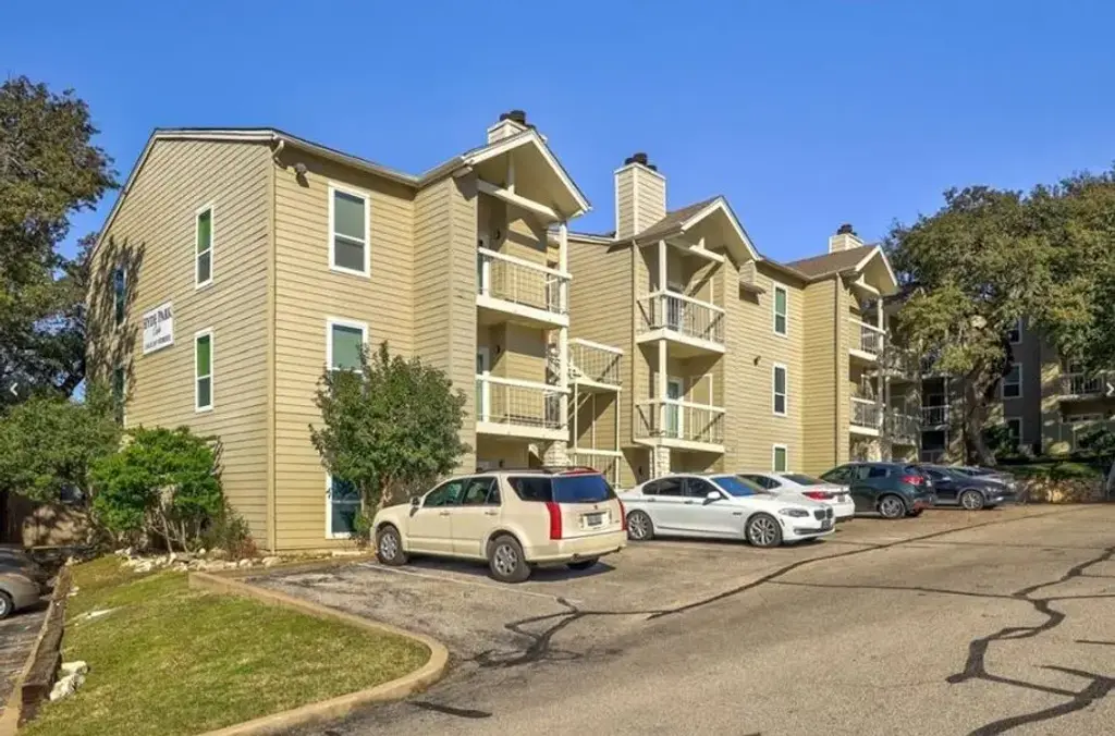 114 E 31st Street 314, Austin
