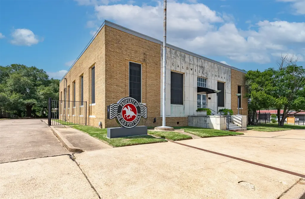 102 W Fox Street, Caldwell