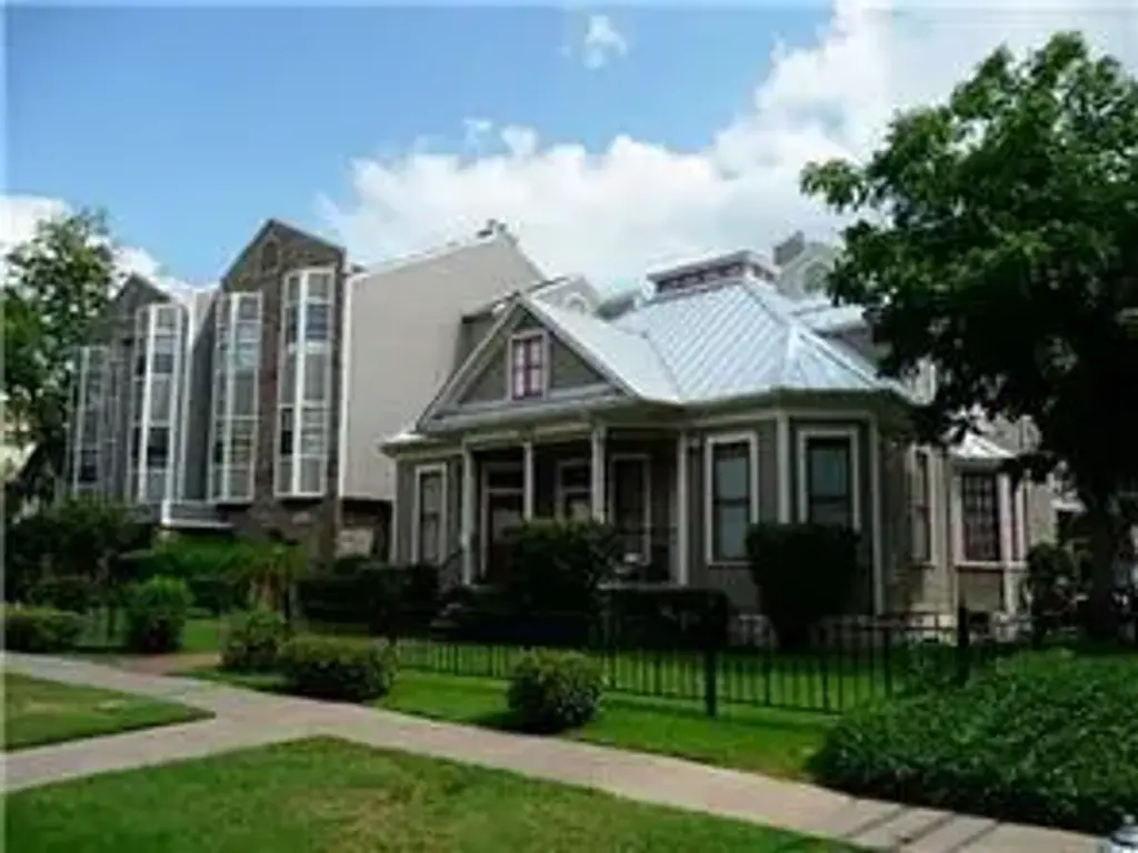 915 W 23rd Street 211, Austin