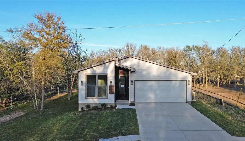 336 Nene Lane, Bastrop