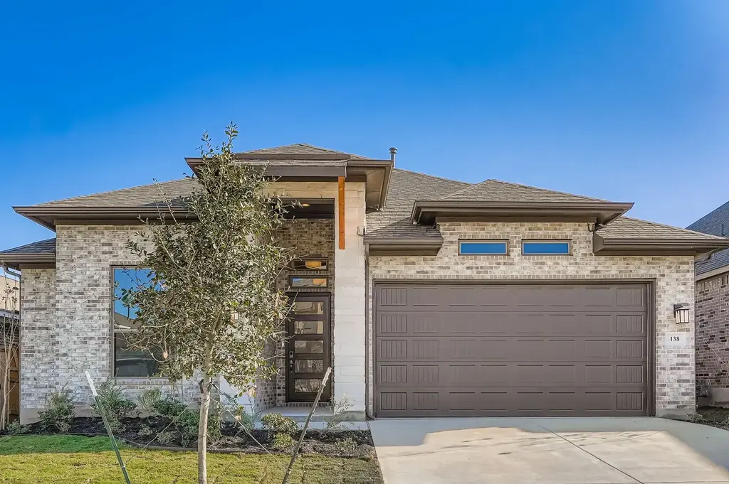 138 Prickly Poppy Loop, Kyle