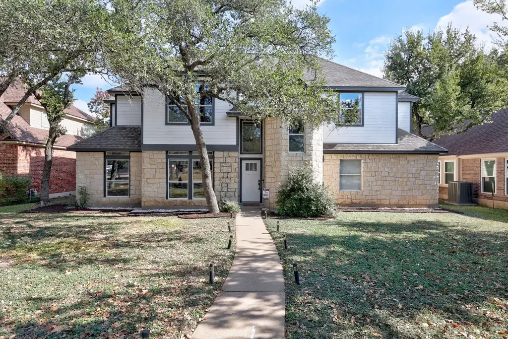 514 Oakwood Boulevard, Round Rock