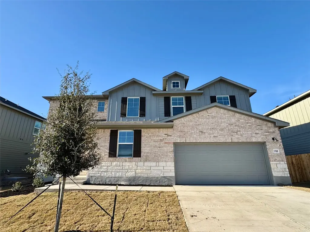 1788 S Main Street, Kyle