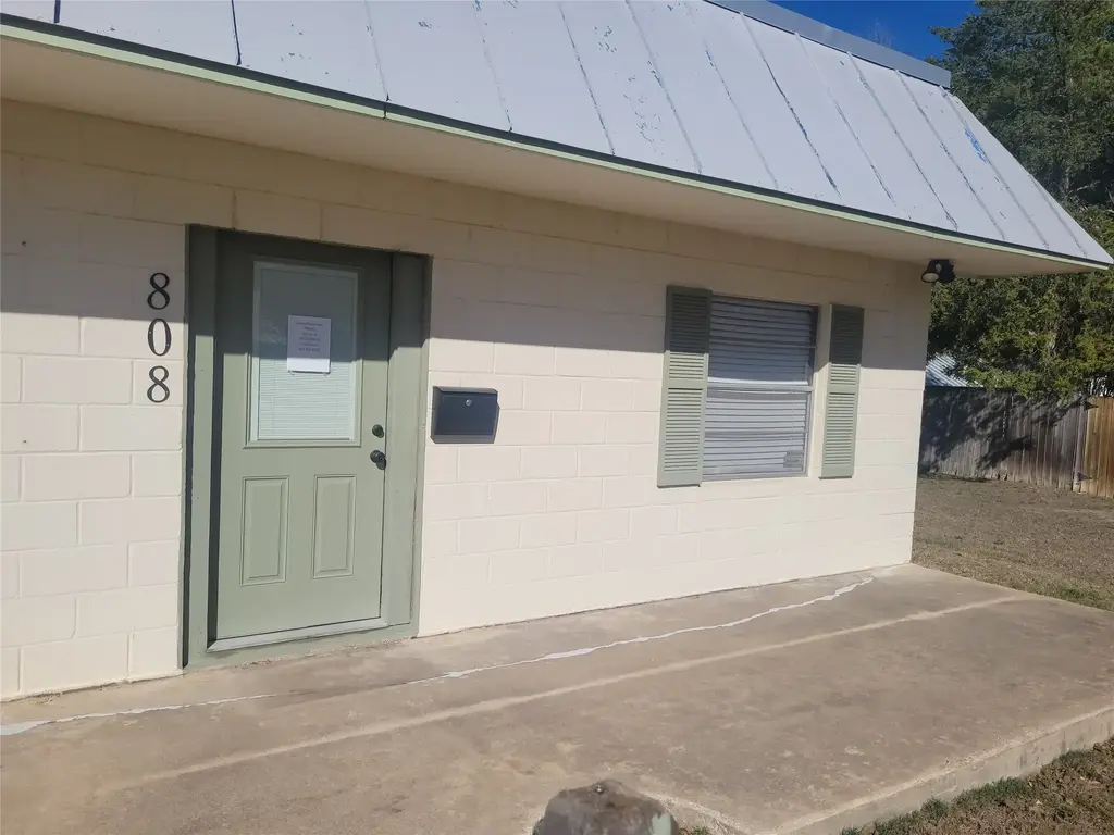 808 Spring Street, Bastrop