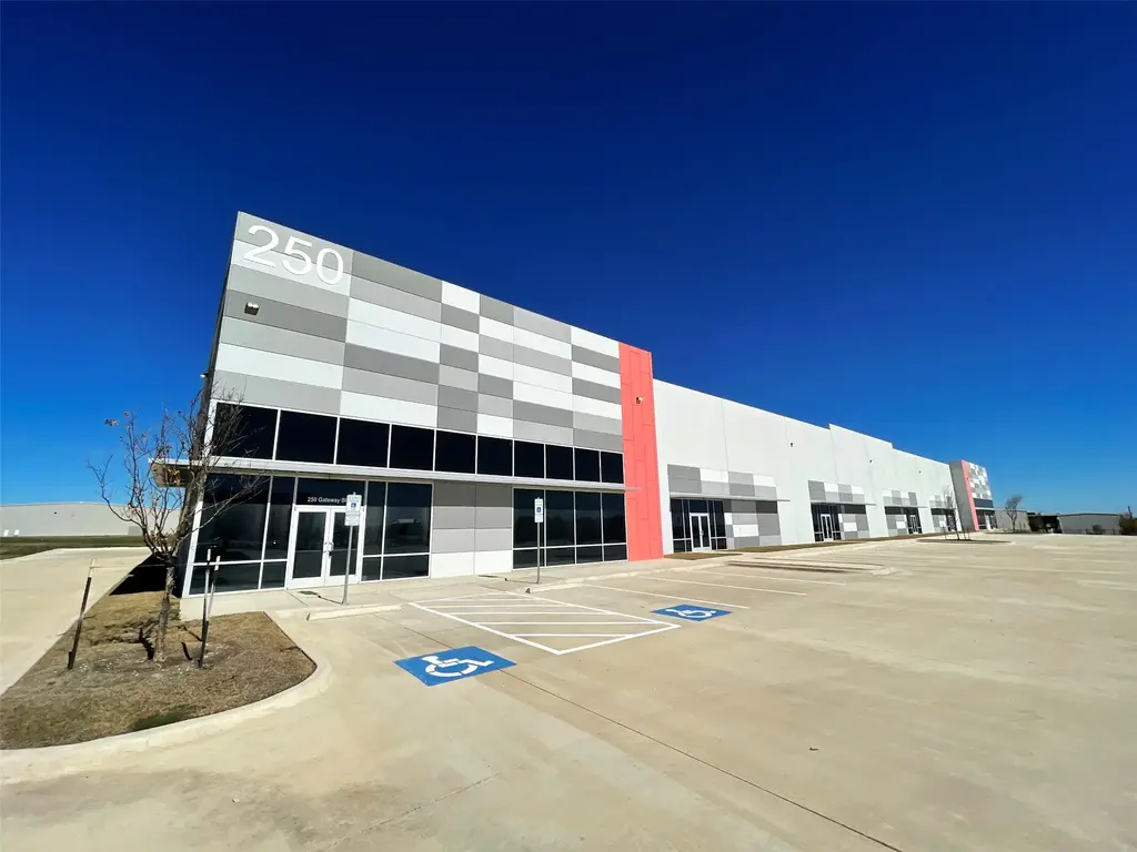 250 Gateway Boulevard, Buda