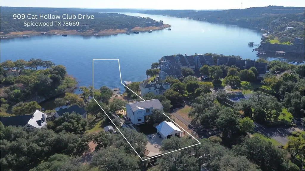 909 Cat Hollow Club Drive, Spicewood