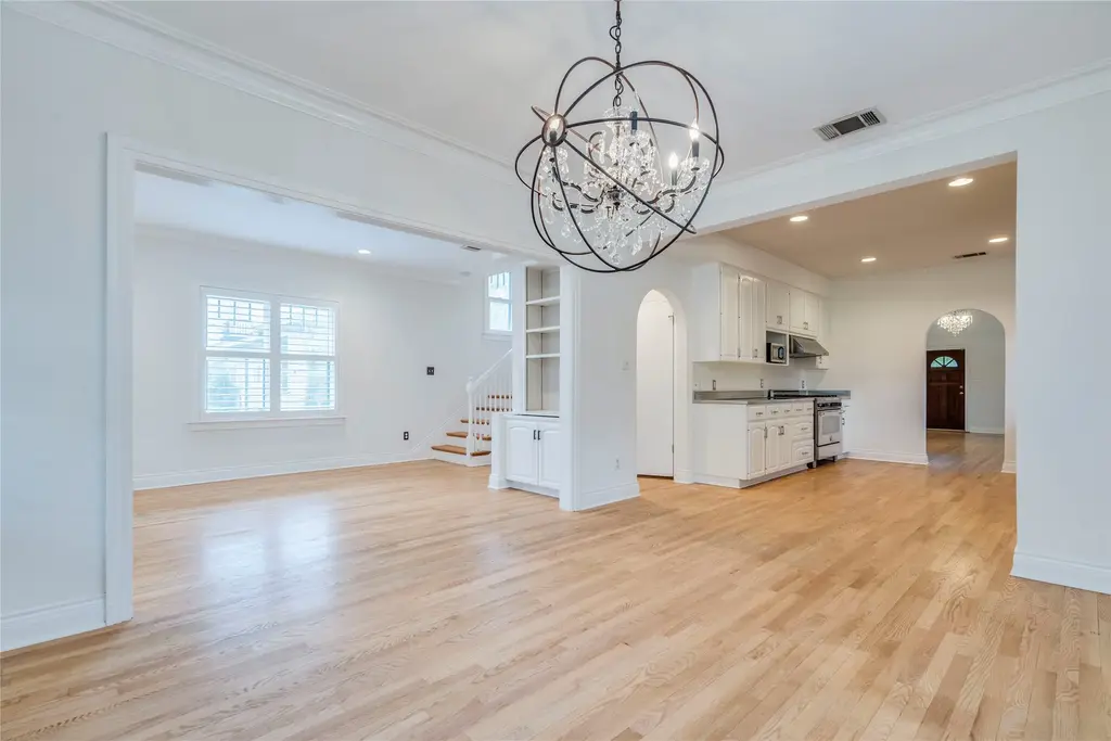 512 E 49th Street A, Austin