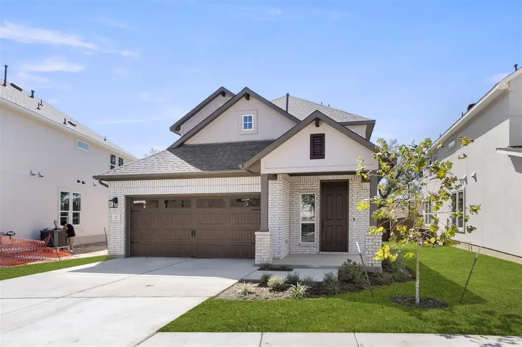 2605 Sam Bass Road 27, Round Rock