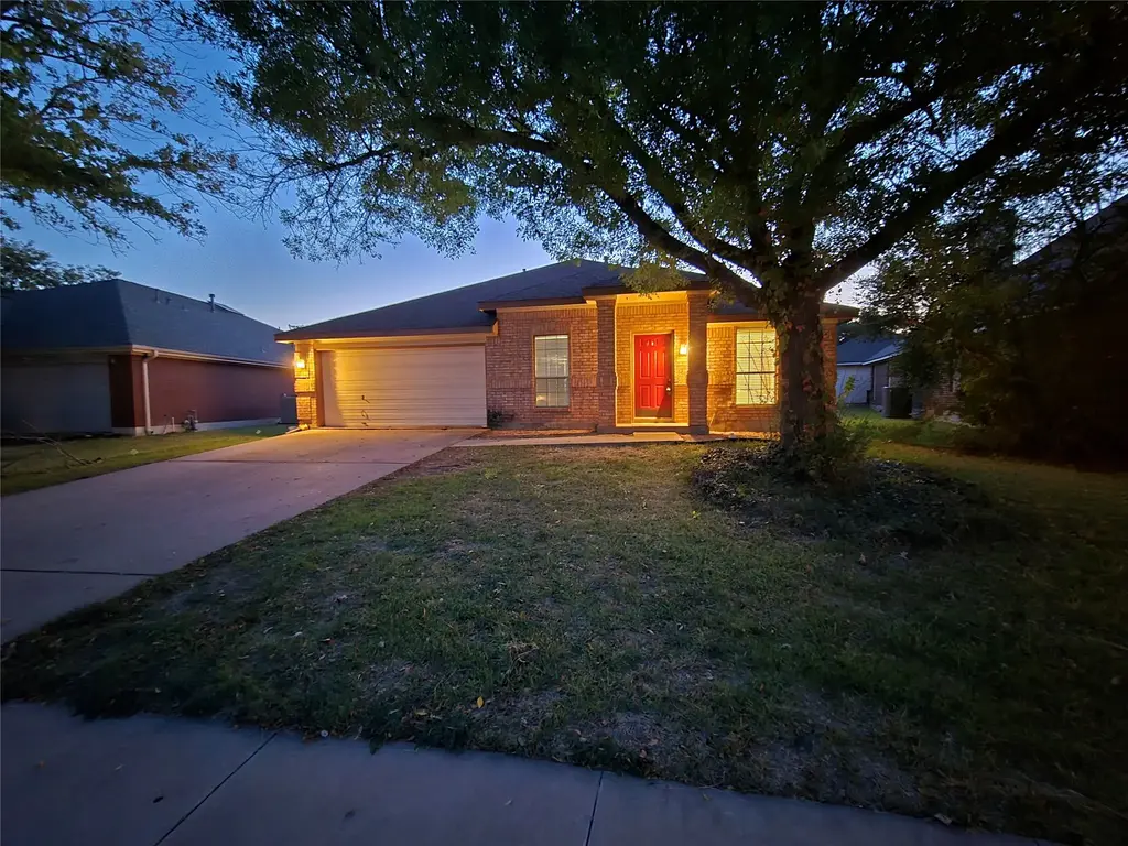 8511 Ephraim, Austin