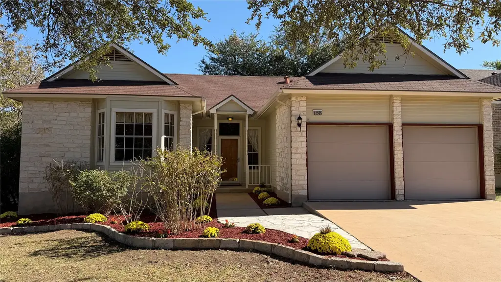 12505 Hunters Chase Drive, Austin