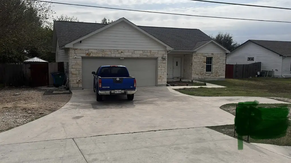313 Nw Carlos G Parker Boulevard Nw, Taylor