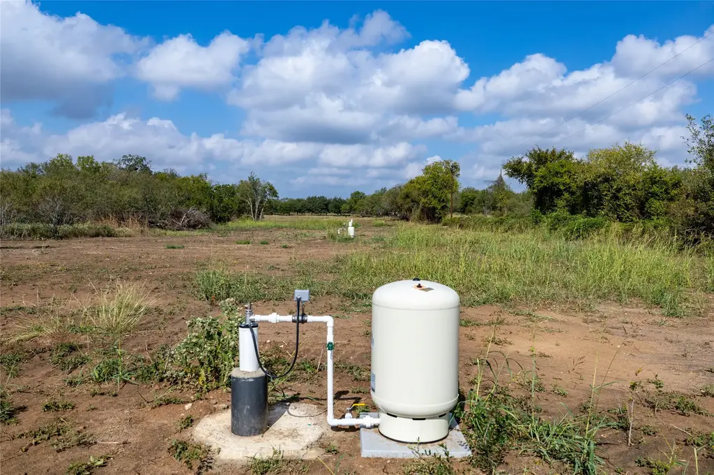 Lot 6 Sunset Trail, Luling