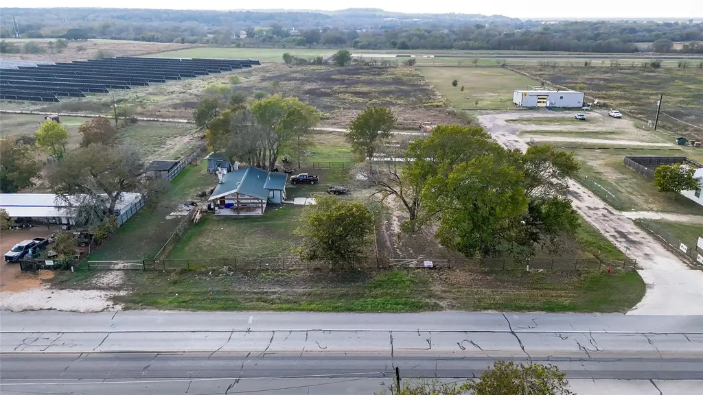655 Nw Loop 230, Smithville