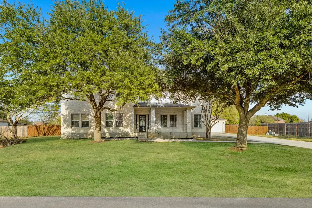 600 Bella Vista Circle Circle, Kyle