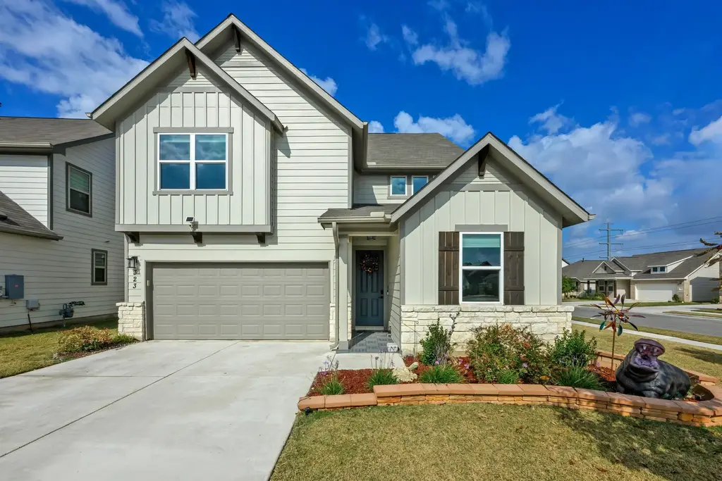 323 Blackbear Drive, Hutto