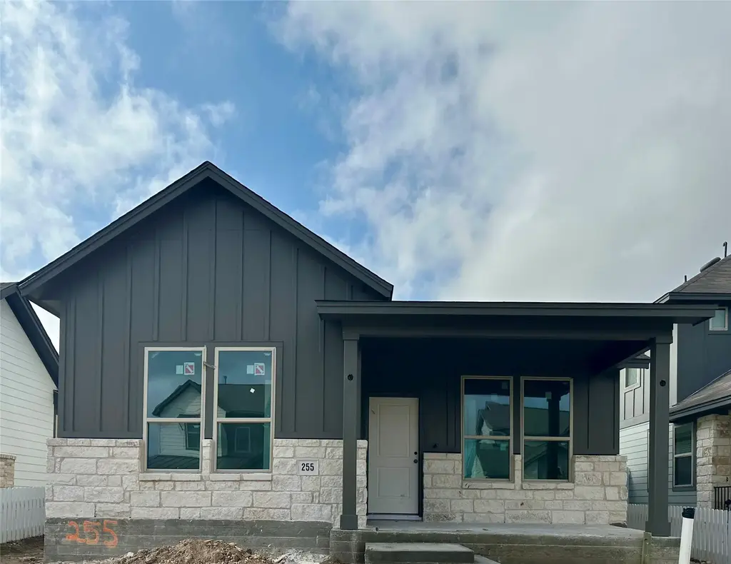 255 Rieber Road, Kyle