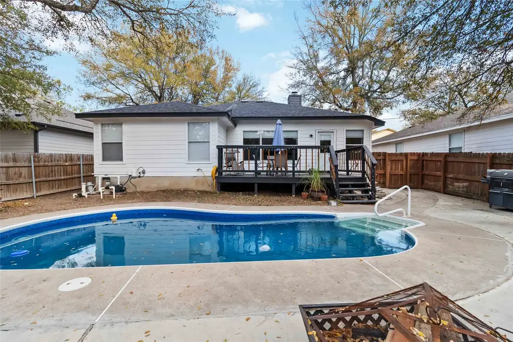 106 Shadow Wood Trail, Cedar Creek