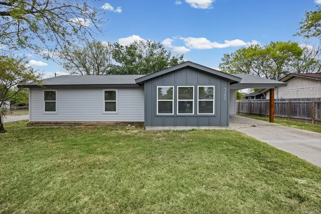 1100 Monte Vista Drive, Lockhart
