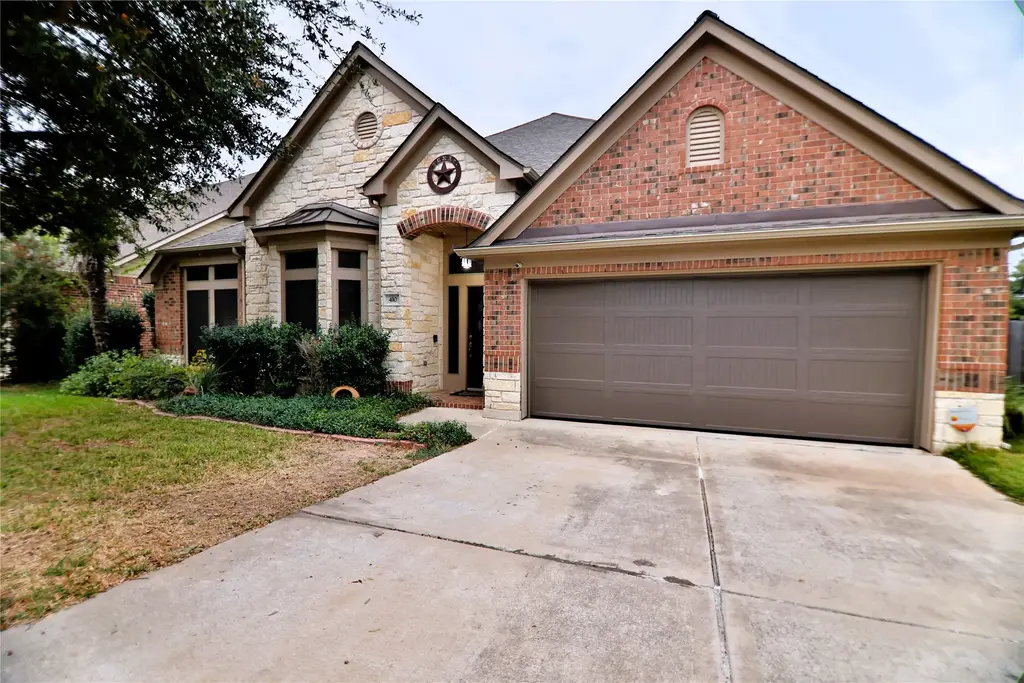 410 Olmos Drive, Leander