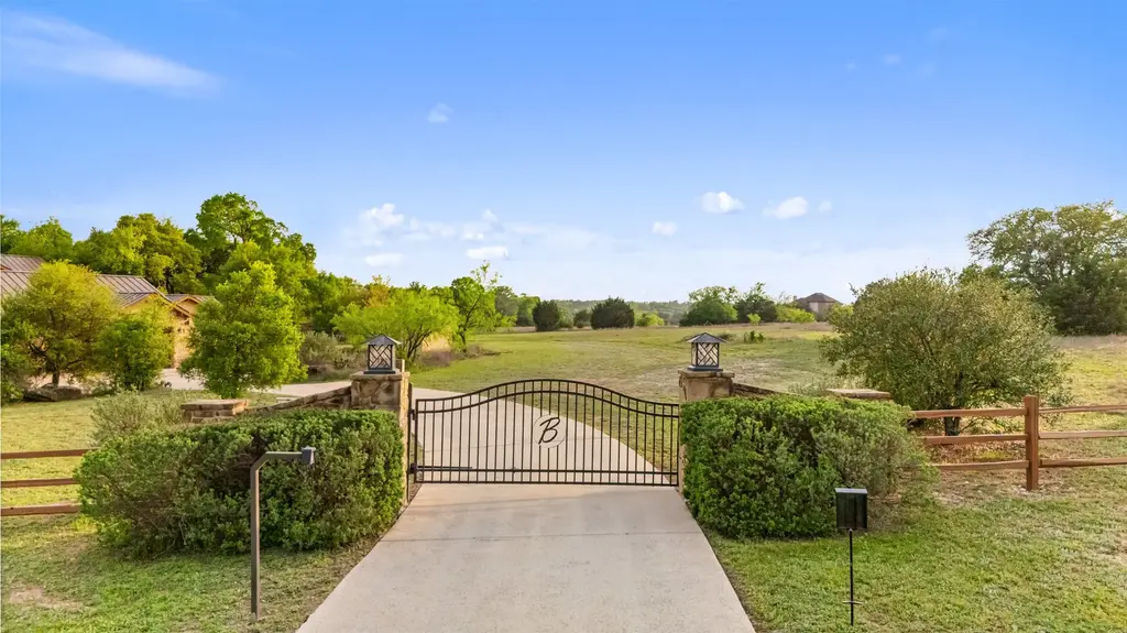 1920 County Road 175, Leander