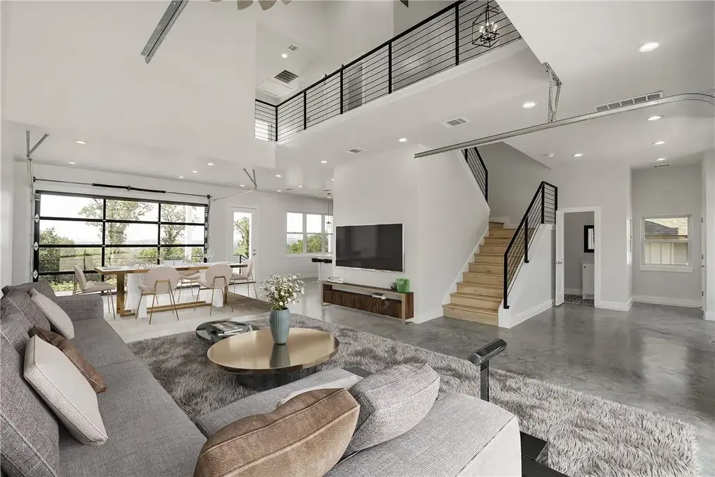 14909 Texas Street, Austin