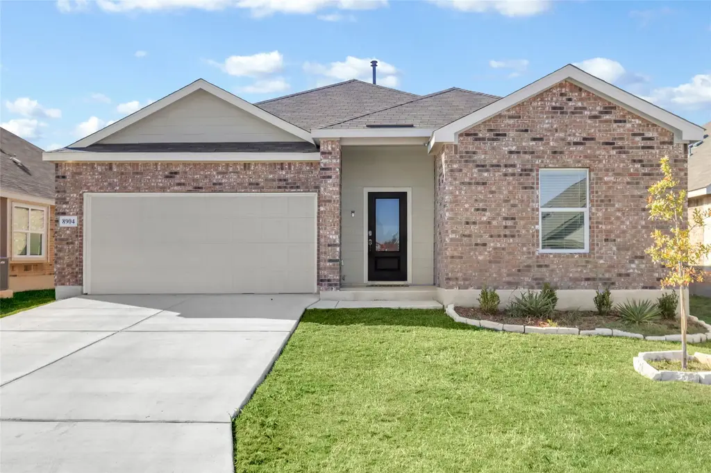 8904 James Bowie, Seguin
