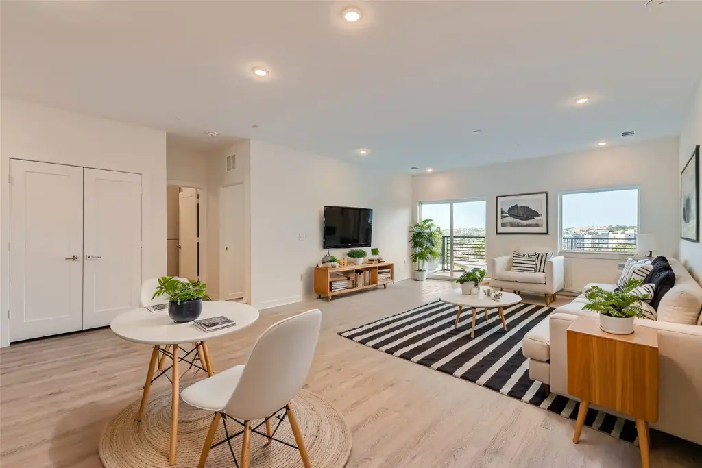 4802 S Congress Avenue 305, Austin