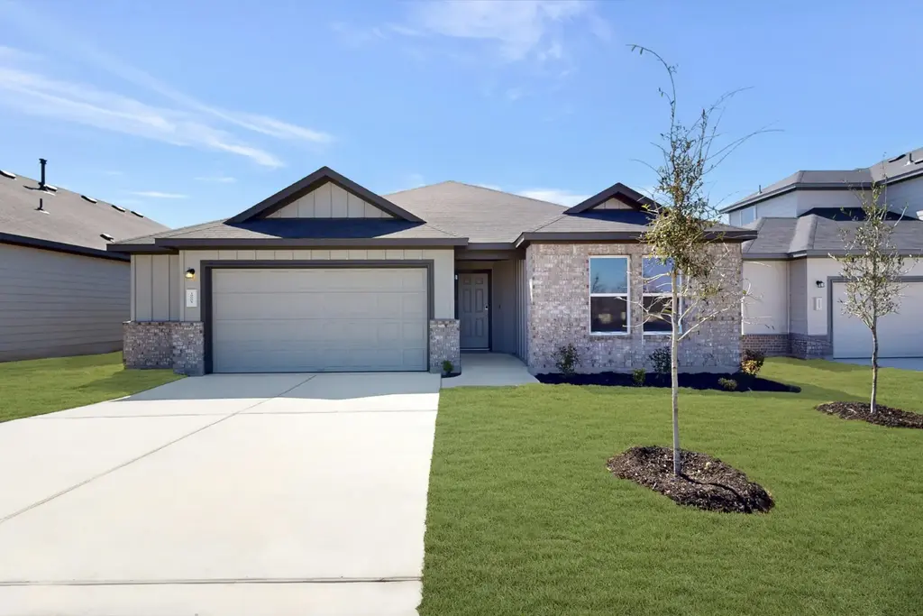19905 Hirono Drive, Manor