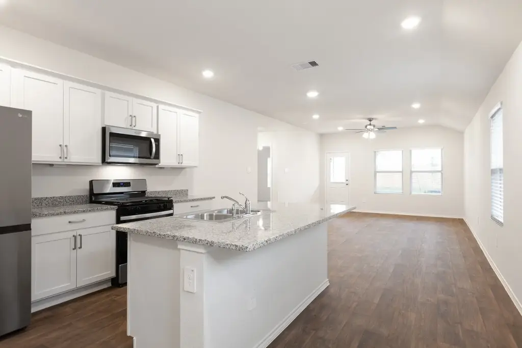 136 Granary Drive, Uhland