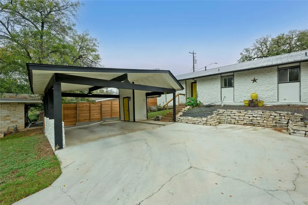 1706 Elmhurst Drive A, Austin