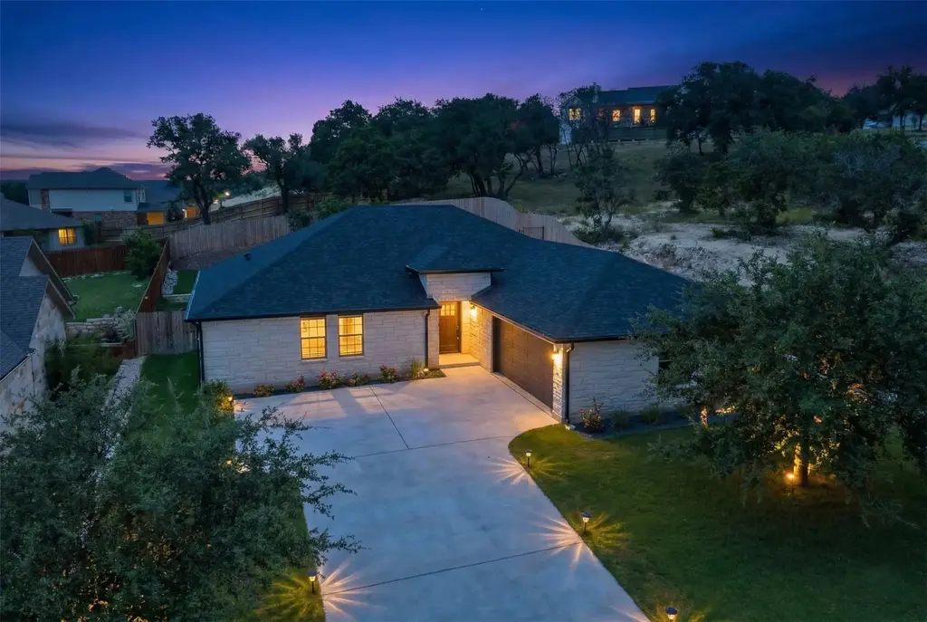 1412 Adam Avenue, Burnet