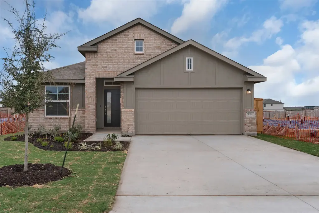 13721 Tucker Hedge Pass, Elgin