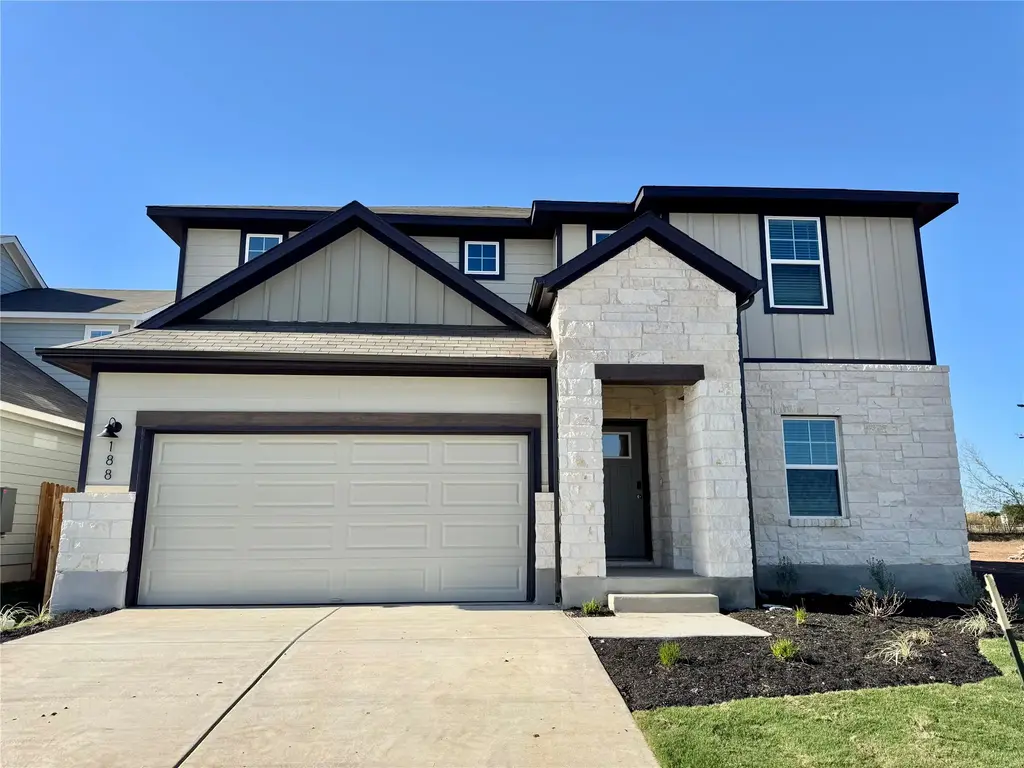 188 Coopers Hawk Crescent, Cedar Creek
