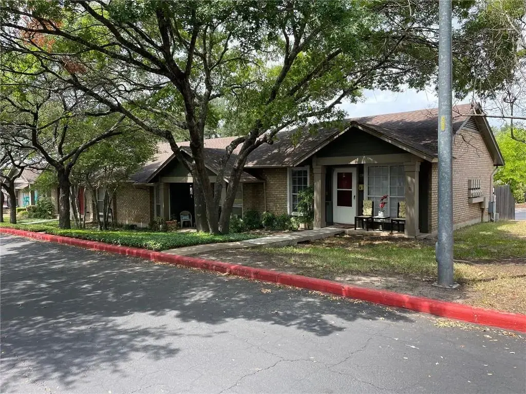 1015 E Yager Lane 108, Austin