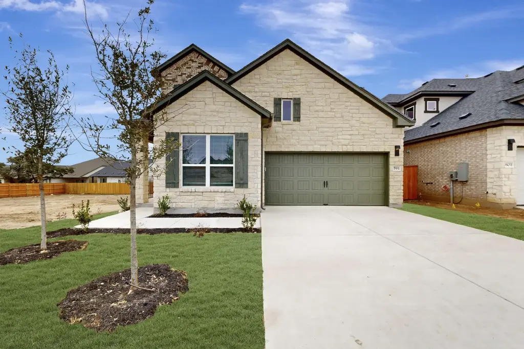591 Darley Oaks Drive, Dripping Springs