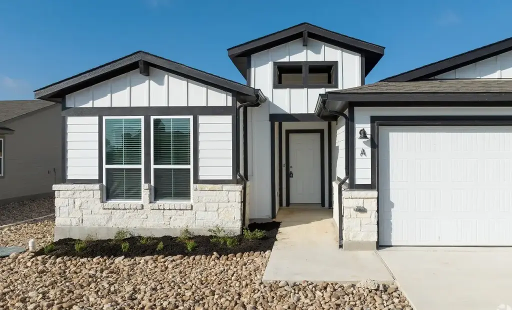 20105 Park Strip Street B, Lago Vista