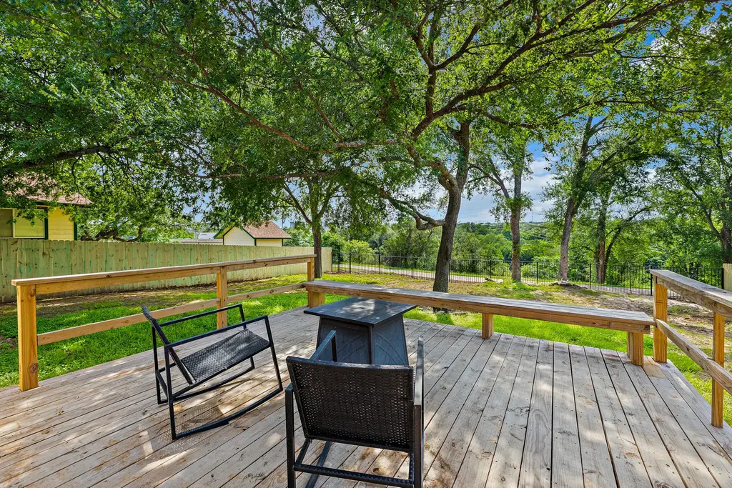 1004 Scenic Drive, Georgetown