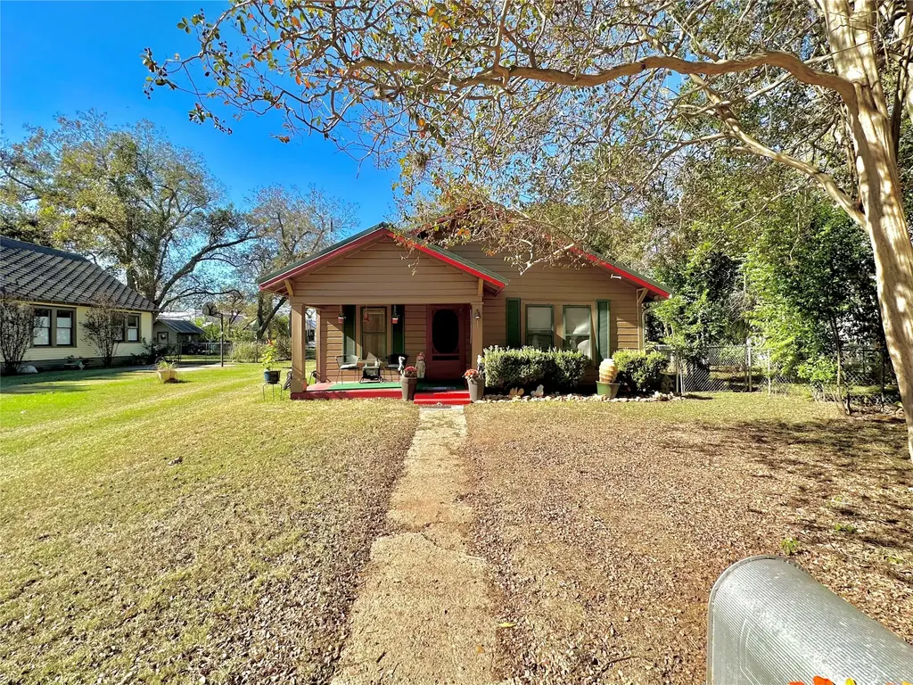 405 Mills Street, Smithville