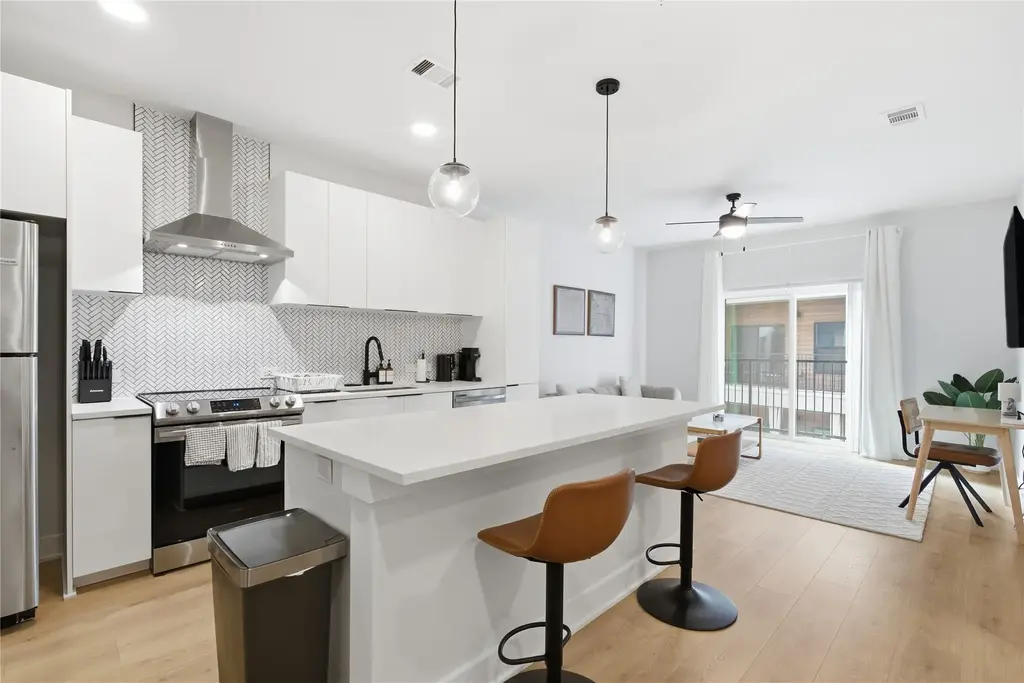 2500 Longview Street 219, Austin